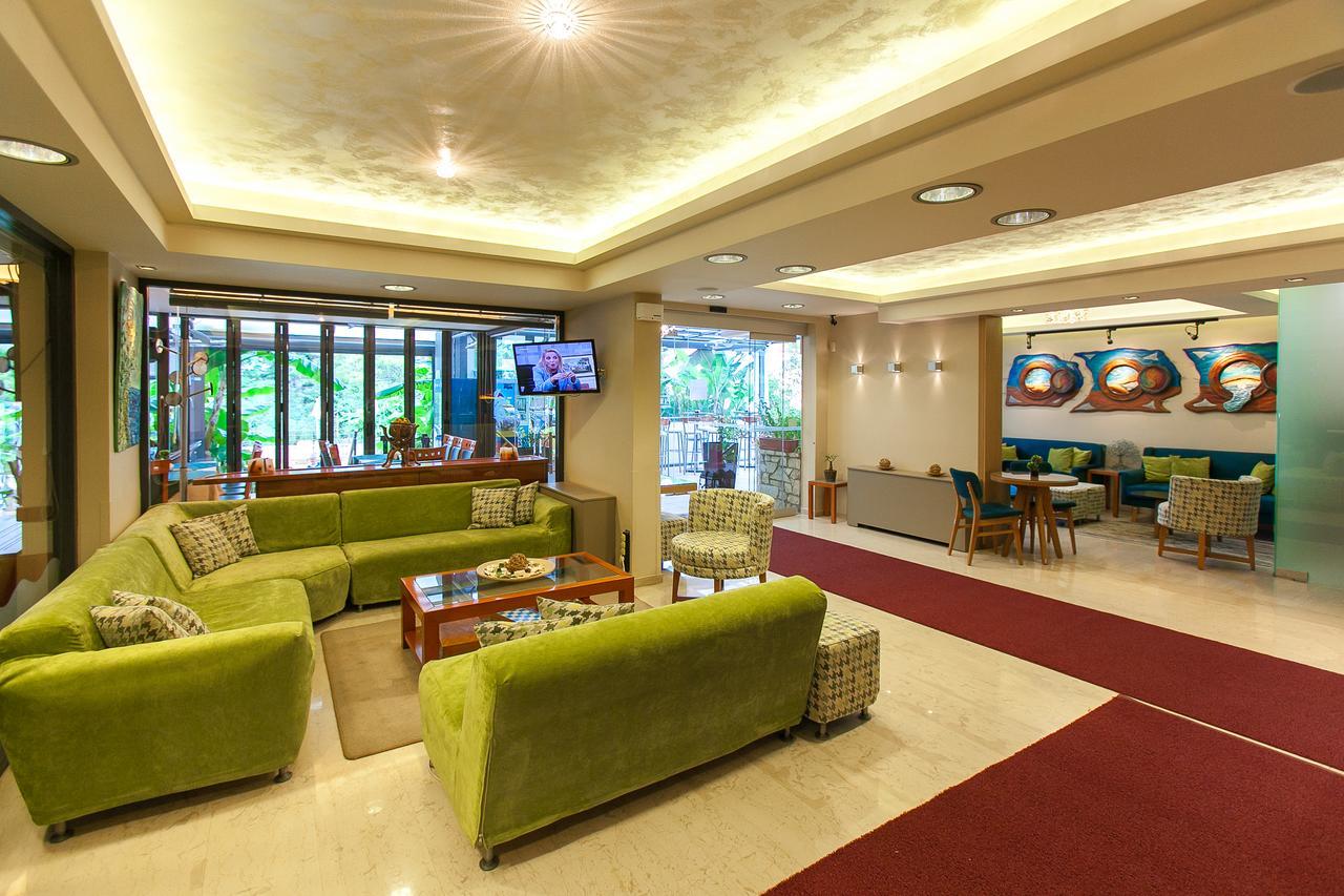 失乐园公寓式酒店 托隆 外观 照片